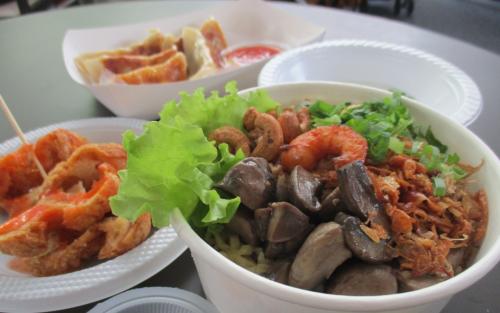 3 Hidangan Halal Istimewa di Festival Bakmi Tirta Lie, Lo Masih Bisa Cobain di TKP!